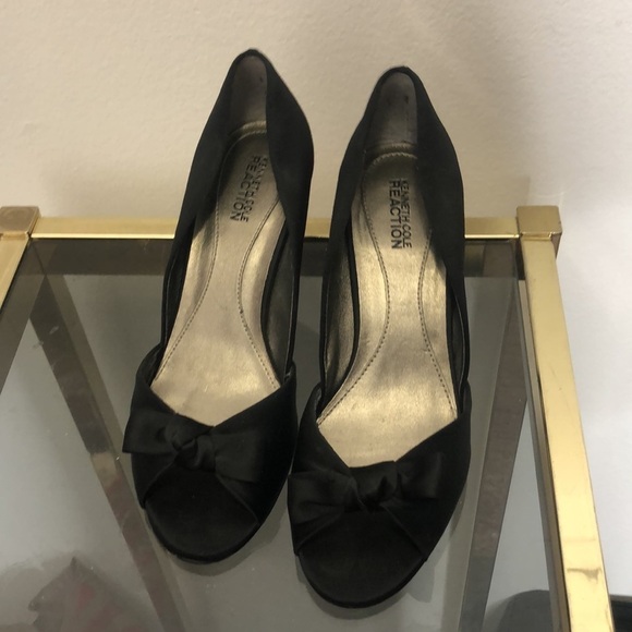 Kenneth Cole reaction satin kitten heel pumps - Picture 2 of 12